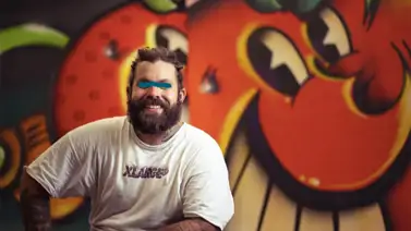Grafitero de protesta Atomik: detenido tras intervenir con su famosa naranja las ruinas del Miami Seaquarium Grafitero de protesta Atomik: detenido tras intervenir con su famosa naranja las ruinas del Miami Seaquarium