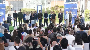 Gobierno entrega créditos a emprendedores afectados por los terremotos en La Guaira Gobierno entrega créditos a emprendedores afectados por los terremotos en La Guaira