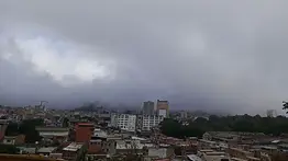 Onda Tropical Nro. 39 atraviesa Venezuela: Inameh prevé lluvias con tormentas en Caracas y 12 estados