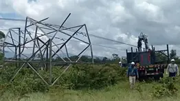 Caída de tres torres por onda tropical dejó sin luz a varios municipios: Corpoelec atiende la emergencia