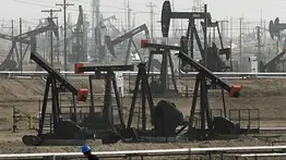 Precios del petróleo terminan en alza tras amenazas económicas de Trump a Irán: cifras