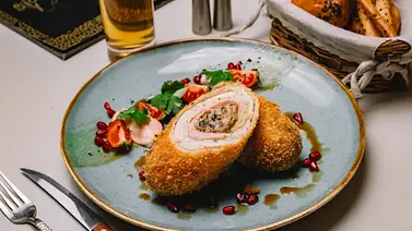 Prueba con esta variante del famoso filete relleno: Cordon Bleu de res Prueba con esta variante del famoso filete relleno: Cordon Bleu de res