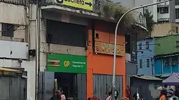 Exigen registro obligatorio del aviso de fachada para comercios en Caracas: así se puede obtener