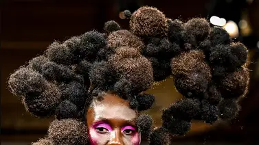 Black Hair Reimagined impulsa el cabello afro: Nueva York se convierte en el epicentro del estilismo editorial Black Hair Reimagined impulsa el cabello afro: Nueva York se convierte en el epicentro del estilismo editorial