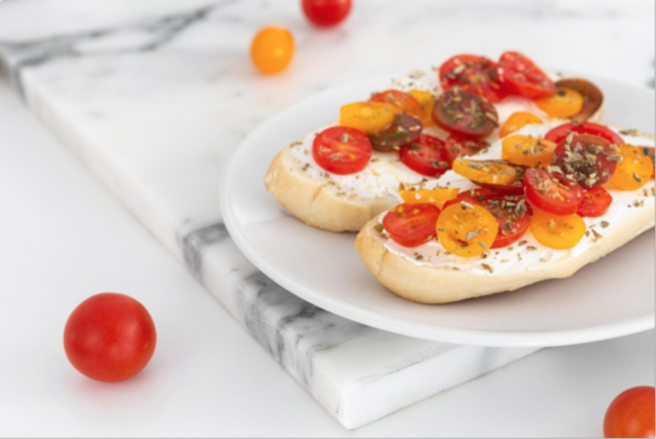 Crostinis crujiente con tomate y mozzarella: una opción saludable para cualquier ocasión
