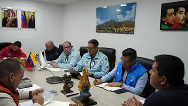 INTT y Saren evalúan propuesta de regularización vehicular para el subsidio de gasolina a transportistas INTT y Saren evalúan propuesta de regularización vehicular para el subsidio de gasolina a transportistas