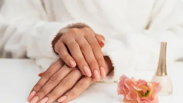 Claves para prolongar el esmalte de uñas: el arte de la manicura casera duradera Claves para prolongar el esmalte de uñas: el arte de la manicura casera duradera