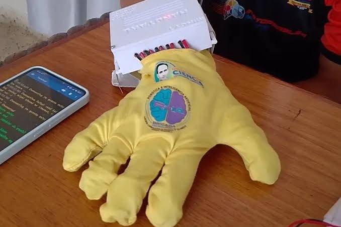 Innovación médica: desarrollan guante robótico asistencial para el Hospital Universitario de los Andes