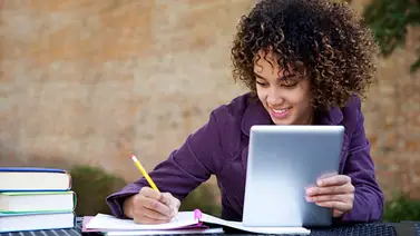 Abren becas ‘Haz La U’ 2027: elegibilidad, fechas y cómo aplicar a la ayuda para hispanos en EEUU Abren becas ‘Haz La U’ 2027: elegibilidad, fechas y cómo aplicar a la ayuda para hispanos en EEUU