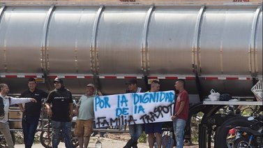 Protesta de camioneros en Colombia paraliza la frontera con Venezuela