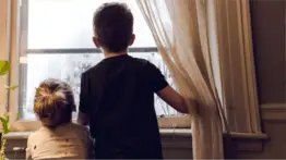 Sepa qué dice la ley sobre dejar a los niños solos en casa 