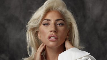 Así presumió Lady Gaga su anillo de compromiso (+Fotos)