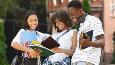 EEUU | Cinco estados que permiten a indocumentados conseguir una beca de estudio: Cómo aplicar  EEUU | Cinco estados que permiten a indocumentados conseguir una beca de estudio: Cómo aplicar