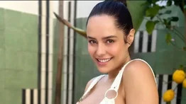 Ana Lucia Domínguez presenta a su bebé recién nacida