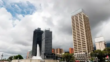 2001online - Venezuela - Plaza Venezuela 2001online - Venezuela - Plaza Venezuela