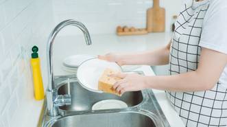 Texas: Buscan empleados para lavar platos por $16 la hora (+Requisitos)