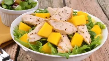 Ensalada de pollo y mango | Receta completa para prepararla Ensalada de pollo y mango | Receta completa para prepararla