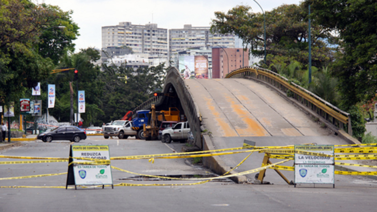 Cierran canal del elevado entre Bello Monte y Las Mercedes este #12Sep 