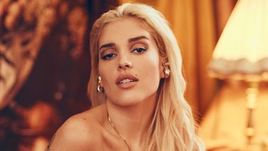 La reacción de Elena Rose tras ser nominada en los Latin Grammy 2024 (+Fotos)