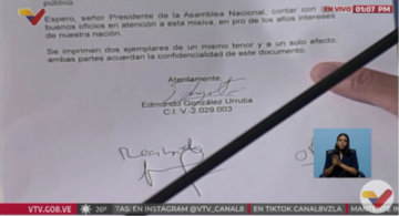 Jorge Rodríguez presenta carta firmada por Edmundo González