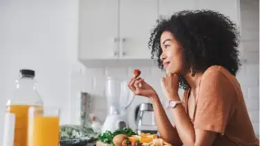 Snacks saludables que podrás comer entre comidas sin sentir culpa Snacks saludables que podrás comer entre comidas sin sentir culpa
