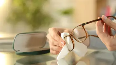 Este método ayuda a eliminar las rayas en el cristal de los lentes ¡Descúbrelo! Este método ayuda a eliminar las rayas en el cristal de los lentes ¡Descúbrelo!