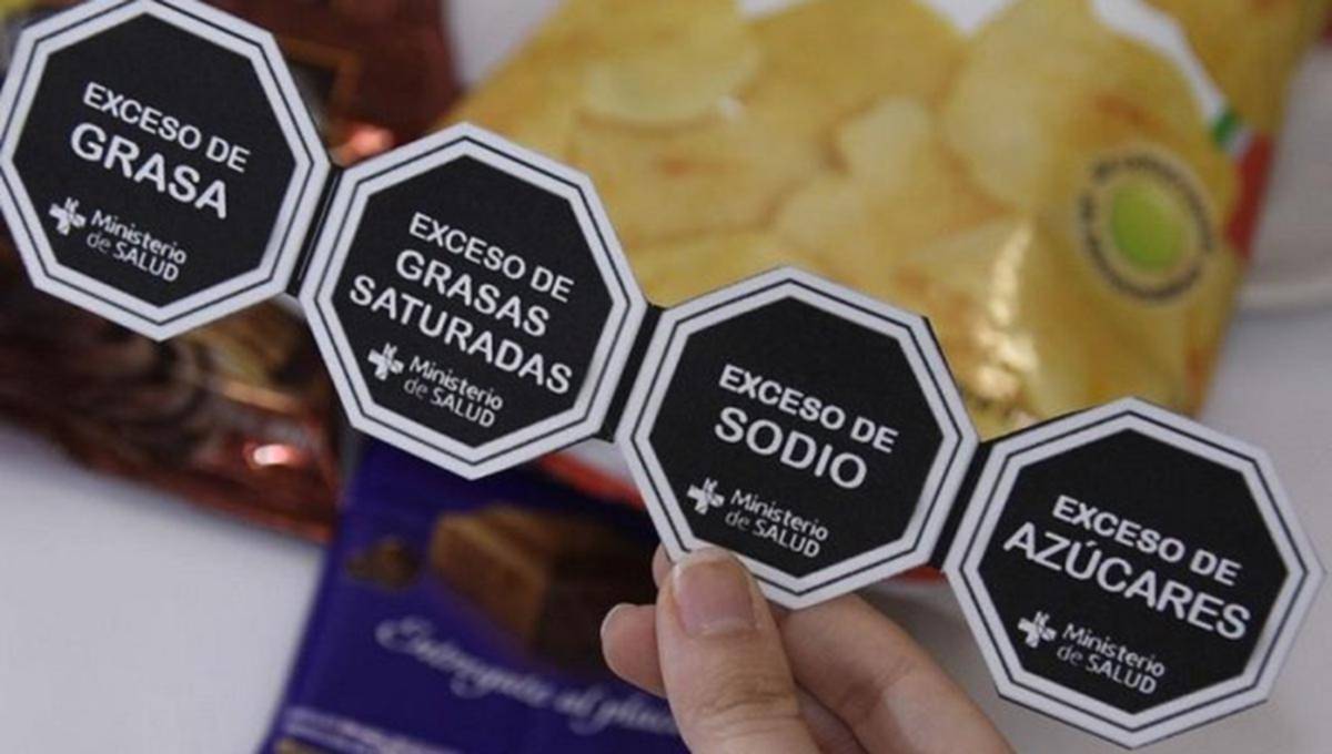 Hay alimentos que son "dañinos" al consumirlos en la cena. Consulta la lista