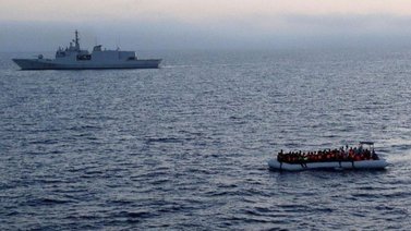 Tres muertos y 25 desaparecidos en un naufragio con inmigrantes (+Detalles)