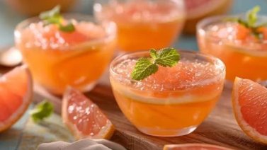 Retrasa el envejecimiento con una sencilla gelatina que puedes hacer en casa