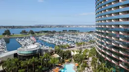 california-vacante-salvavidas