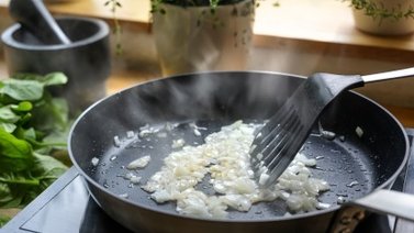 ¿Es cierto que el teflón de las sartenes es tóxico? Descúbrelo aquí 