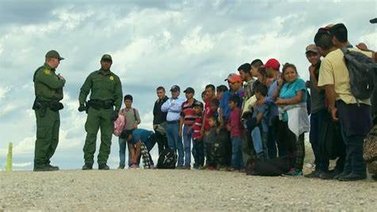 EEUU endurece de nuevo las restricciones de asilo en la frontera