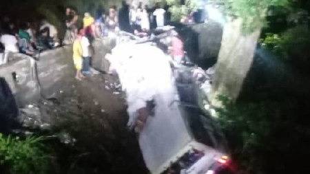 ¡En imágenes! Tragedia en la carretera de Choroní este 31 de agosto: reportan un muerto y múltiples heridos