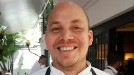 Daniel Torrealba rinde homenaje a las arepas con propuestas innovadoras