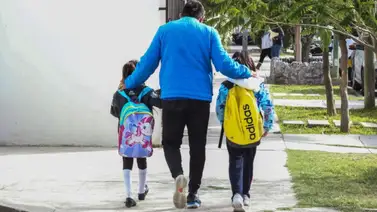 Terror a las redadas del ICE: así afecta a la salud mental de los niños hispanos el miedo a las deportaciones Terror a las redadas del ICE: así afecta a la salud mental de los niños hispanos el miedo a las deportaciones