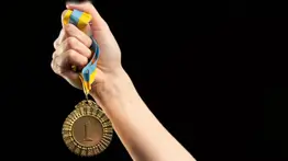 Un final inesperado: legendario medallista de oro vende sus triunfos y abandona EEUU