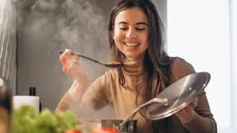 Aprende a rescatar la comida salada: Chefs ofrecen una guía básica