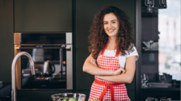 Facilita tu día en la cocina con el ingrediente que todos tienen en casa: te sorprenderá sus usos
