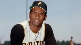 Un legado más allá del beisbol: la conmovedora historia de Roberto Clemente y su trágico final
