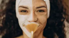 Con tan solo cuatro ingredientes muy populares: prepara en casa estas milagrosas mascarillas faciales a bajo costo