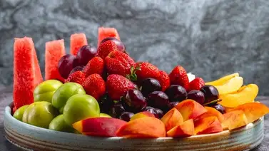 Regula el nivel de colesterol con esta económica fruta rica en antioxidantes y polifenoles Regula el nivel de colesterol con esta económica fruta rica en antioxidantes y polifenoles