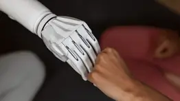 ¿Robots sociales para los cuidadores? La Universidad de Cambridge presenta una forma de aliviar la carga emocional