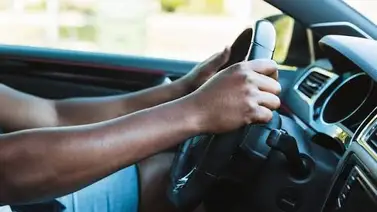 Nuevas reglas de manejo en Illinois: lo que los inmigrantes deben evitar para no perder su licencia  Nuevas reglas de manejo en Illinois: lo que los inmigrantes deben evitar para no perder su licencia