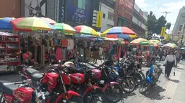 Motorizados se apoderan de las caminerías en Caracas: conozca las sanciones que establece la Ley de Tránsito Terrestre