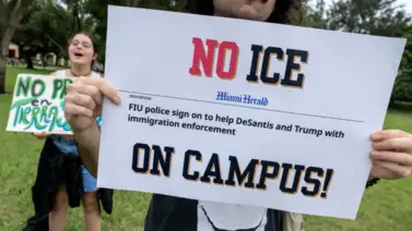 Protestas en campus universitario de Florida: estudiantes se oponen a la presencia de ICE en su universidad Protestas en campus universitario de Florida: estudiantes se oponen a la presencia de ICE en su universidad