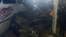 Colisión entre una camioneta Cherokee y Encava deja múltiples víctimas: hay un fallecido