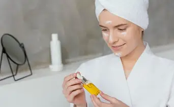 Conoce cuál es el aceite rico en vitaminas que hidrata la piel y previene la aparición de arrugas