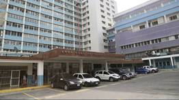 Vehículo impacta una moto en Caracas: hay lesionados de gravedad