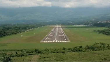 Despegue de avión comercial deja severos daños en el asfalto del aeropuerto de El Vigía Despegue de avión comercial deja severos daños en el asfalto del aeropuerto de El Vigía