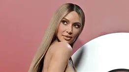 Kim Kardashian dona 50 millones de dólares a familias migrantes 